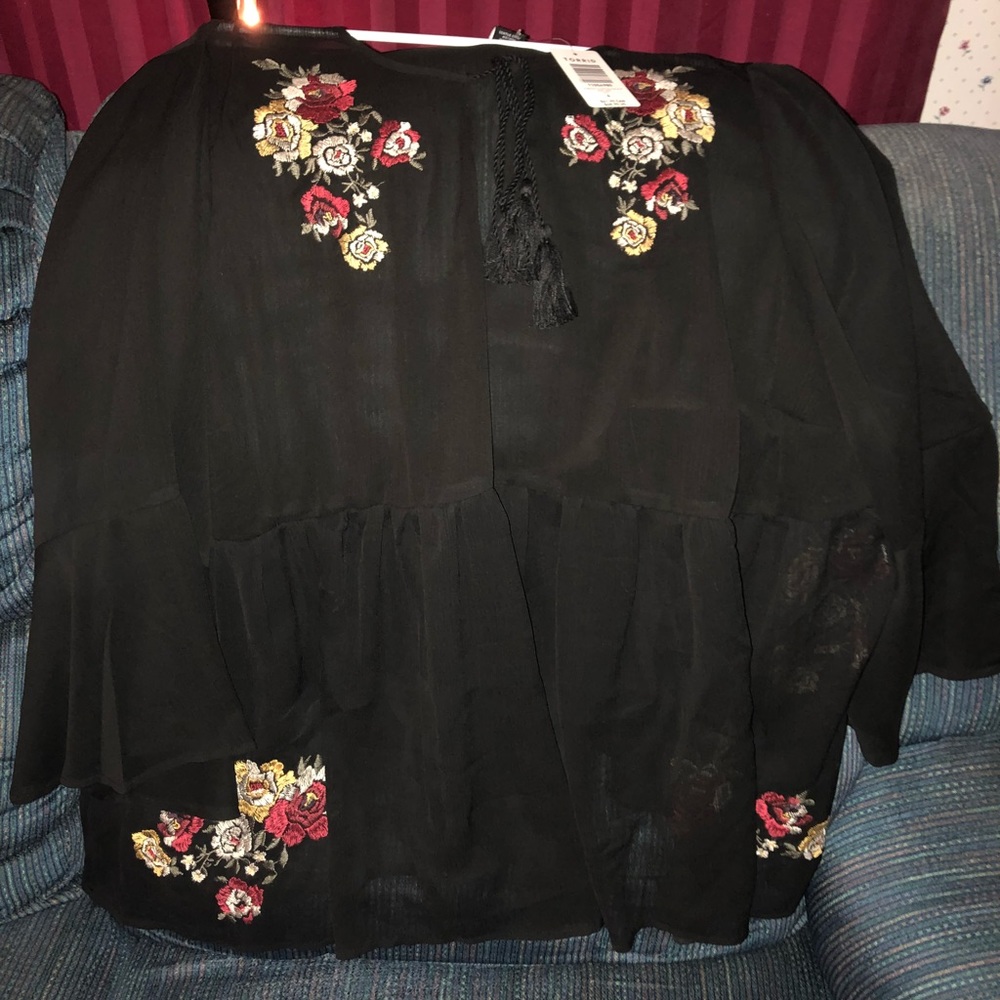 Torrid Blouse - size 4 (26) ♥️